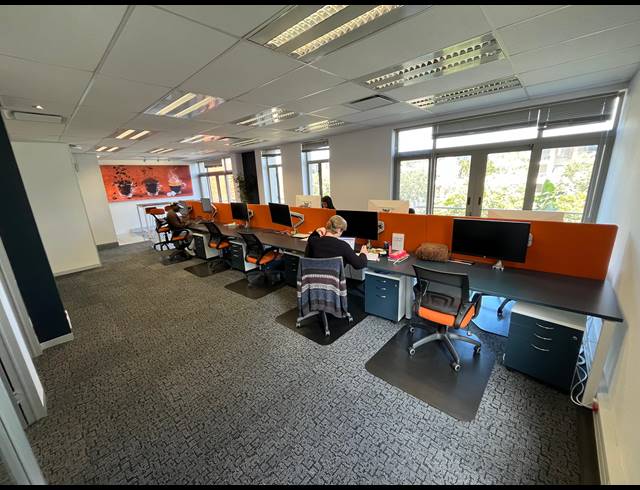 228M² OFFICE TO LET IN CENTURY CITY
